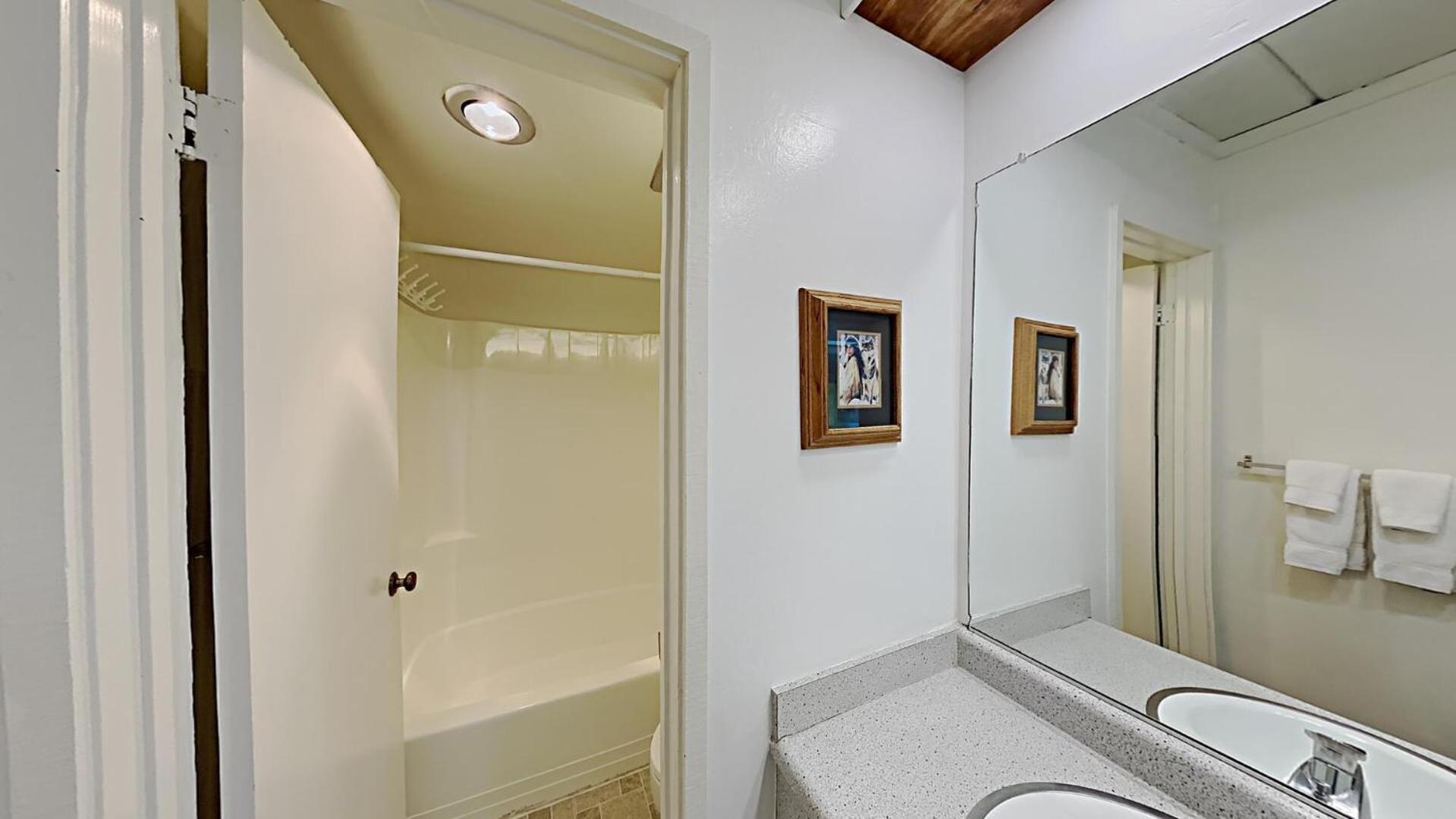ממות' לייקס Two Bedroom Condos With Mountain Views At 1849 Condos חדר תמונה