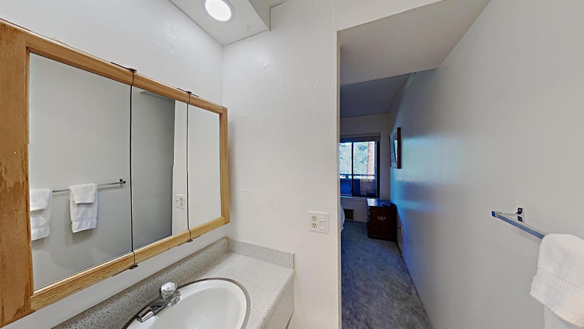 ממות' לייקס Two Bedroom Condos With Mountain Views At 1849 Condos חדר תמונה